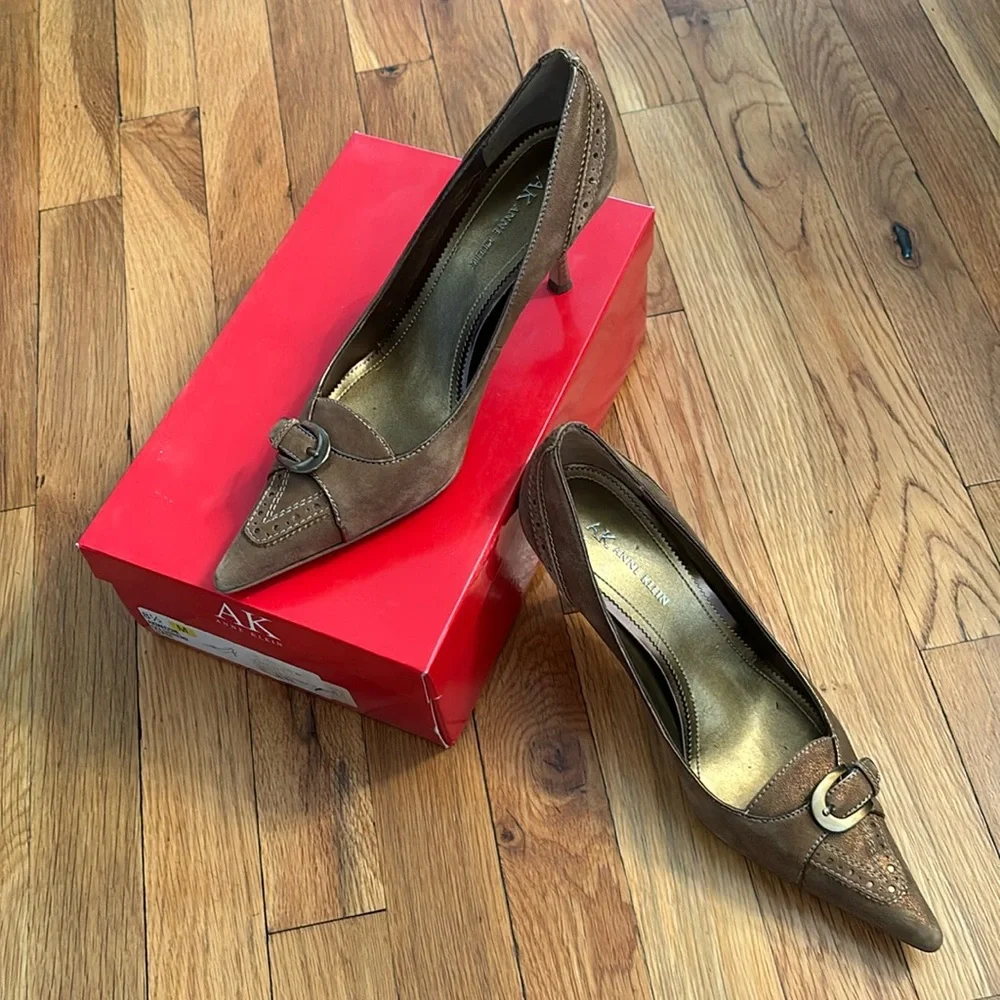 Bronze Pumps